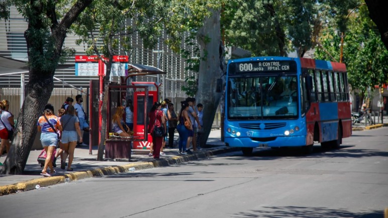 Importante aumento del boleto de micro de $1.200 desde noviembre y $1.400 en enero